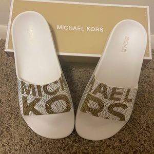 Women’s~Michael Kors~Gilmore Slide~Size 7